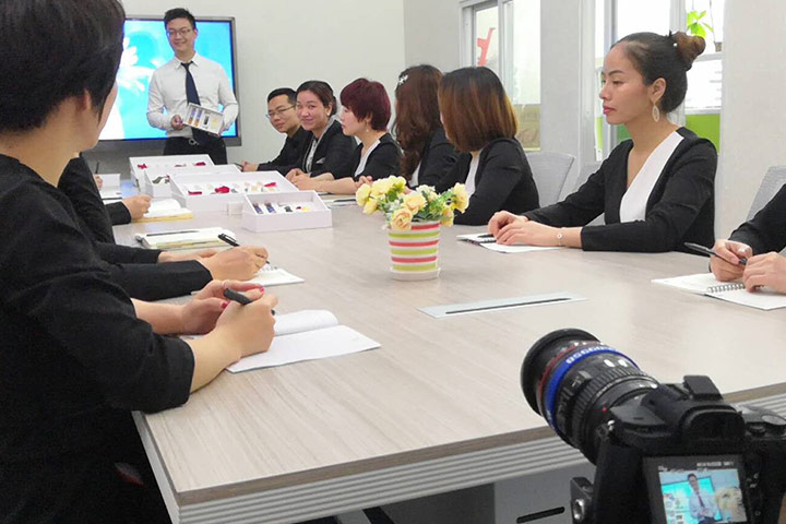 钰美芳华护肤品宣传片拍摄花絮